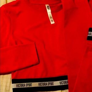 VS 2 piece active wear. Has tags, never worn!
